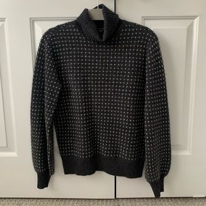 Saks Fifth Avenue Women’s cashmere turtleneck